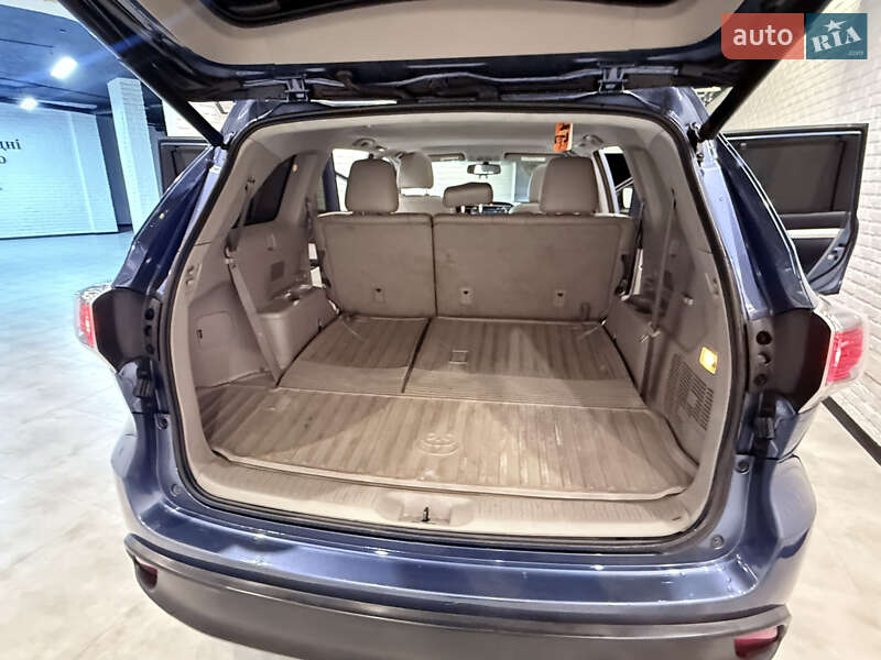 Внедорожник / Кроссовер Toyota Highlander 2016 в Одессе