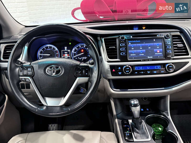 Внедорожник / Кроссовер Toyota Highlander 2016 в Одессе