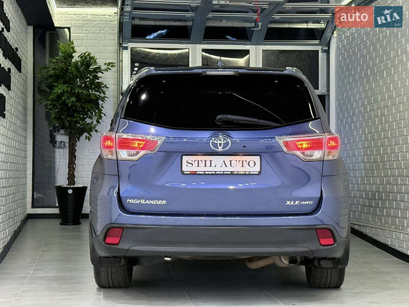 Внедорожник / Кроссовер Toyota Highlander 2016 в Одессе