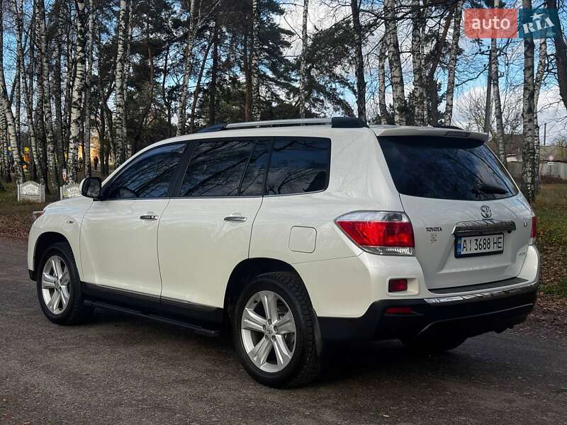 Внедорожник / Кроссовер Toyota Highlander 2012 в Ахтырке фото 14 Внедорожник / Кроссовер Toyota Highlander 2012 в Ахтырке
