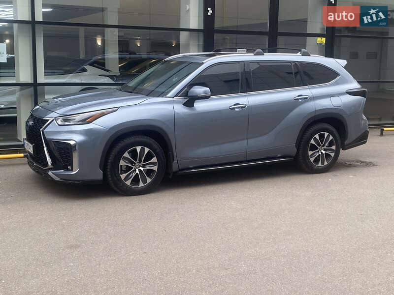 Внедорожник / Кроссовер Toyota Highlander 2022 в Киеве