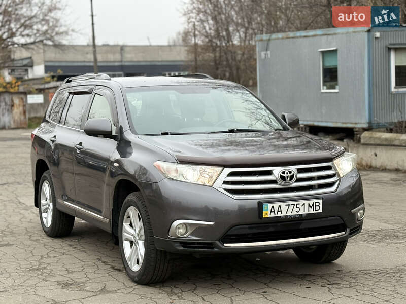 Внедорожник / Кроссовер Toyota Highlander 2012 в Киеве