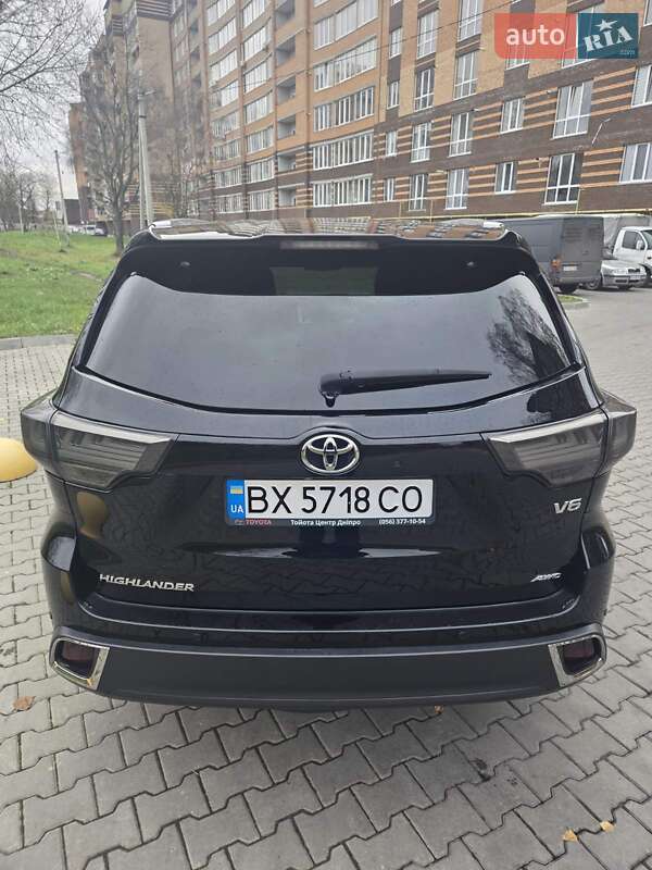 Позашляховик / Кросовер Toyota Highlander 2019 в Хмельницькому