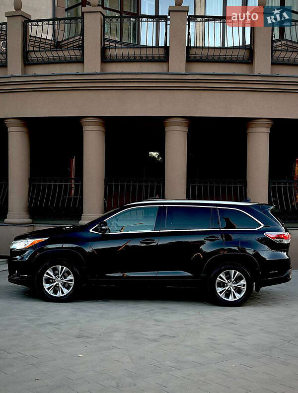Позашляховик / Кросовер Toyota Highlander 2014 в Харкові