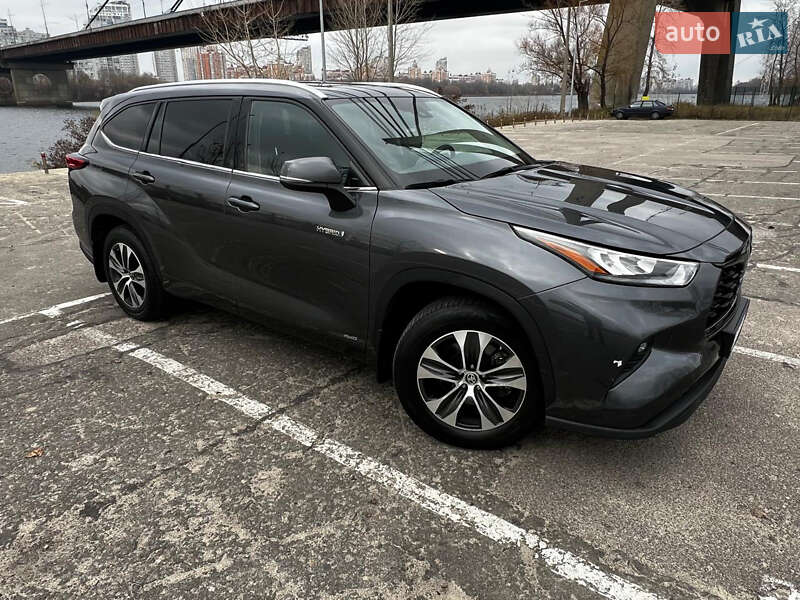Внедорожник / Кроссовер Toyota Highlander 2020 в Киеве