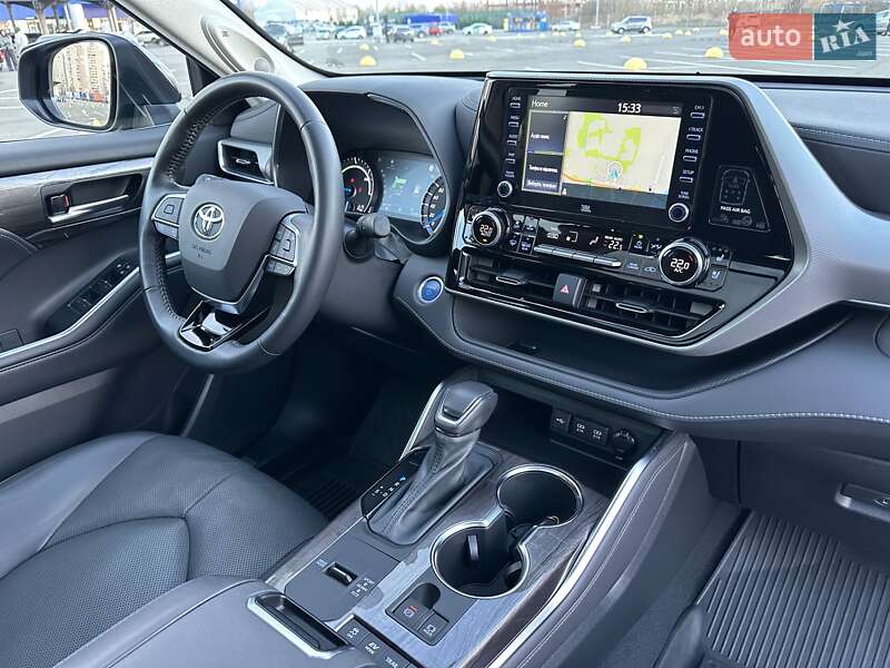 Внедорожник / Кроссовер Toyota Highlander 2021 в Киеве