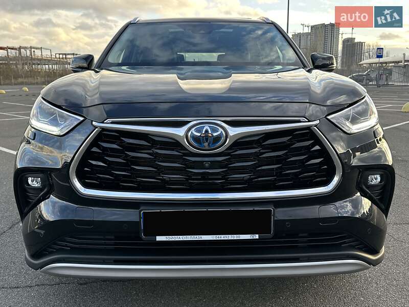 Внедорожник / Кроссовер Toyota Highlander 2021 в Киеве
