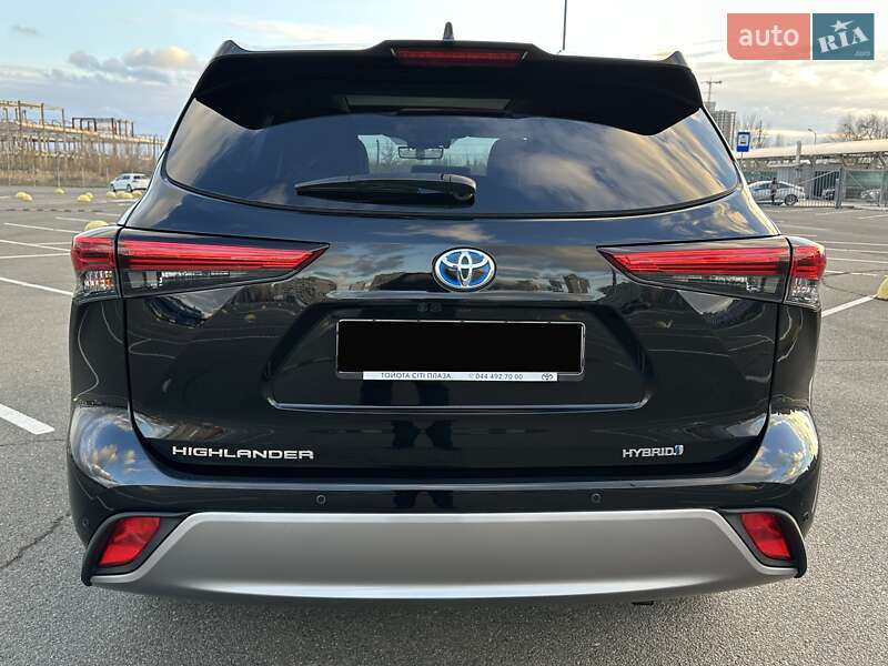 Внедорожник / Кроссовер Toyota Highlander 2021 в Киеве