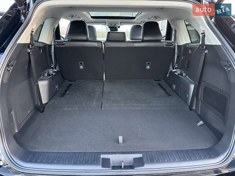 Внедорожник / Кроссовер Toyota Highlander 2021 в Киеве