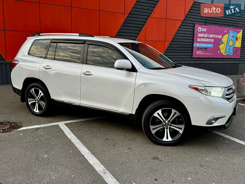 Внедорожник / Кроссовер Toyota Highlander 2012 в Киеве