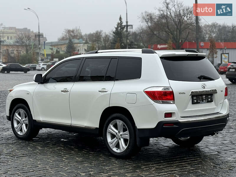 Внедорожник / Кроссовер Toyota Highlander 2012 в Харькове