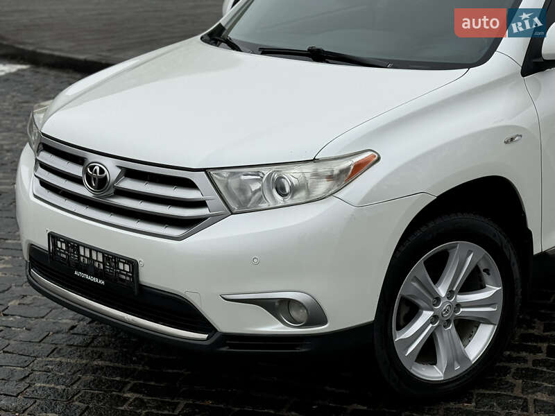 Внедорожник / Кроссовер Toyota Highlander 2012 в Харькове