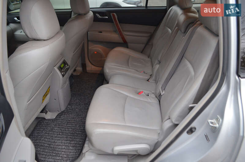 Внедорожник / Кроссовер Toyota Highlander 2008 в Киеве