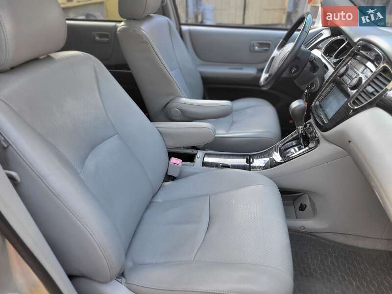 Внедорожник / Кроссовер Toyota Highlander 2006 в Черновцах
