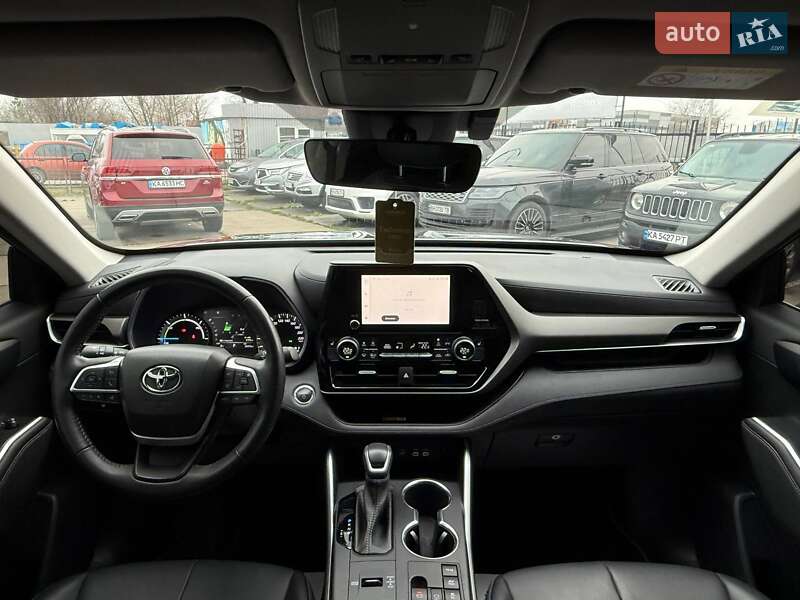 Внедорожник / Кроссовер Toyota Highlander 2023 в Киеве