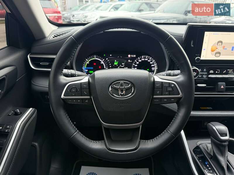 Внедорожник / Кроссовер Toyota Highlander 2023 в Киеве
