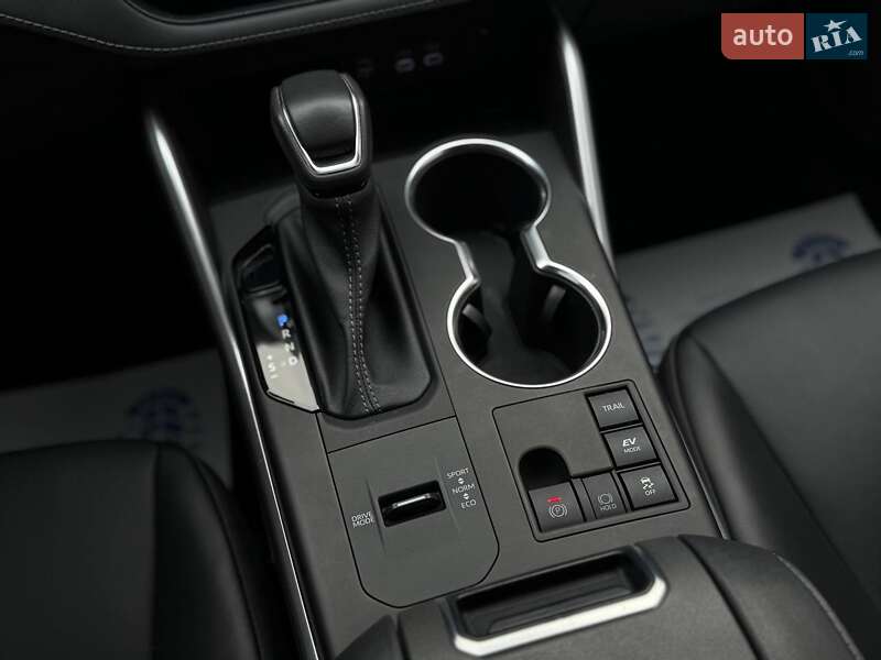 Внедорожник / Кроссовер Toyota Highlander 2023 в Киеве