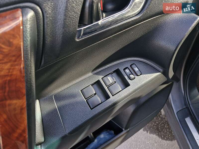 Внедорожник / Кроссовер Toyota Highlander 2011 в Николаеве