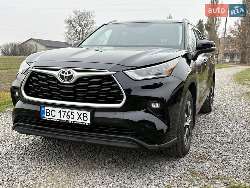 Внедорожник / Кроссовер Toyota Highlander 2020 в Луцке