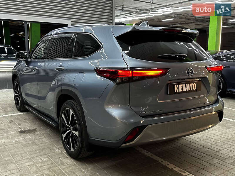Внедорожник / Кроссовер Toyota Highlander 2020 в Киеве