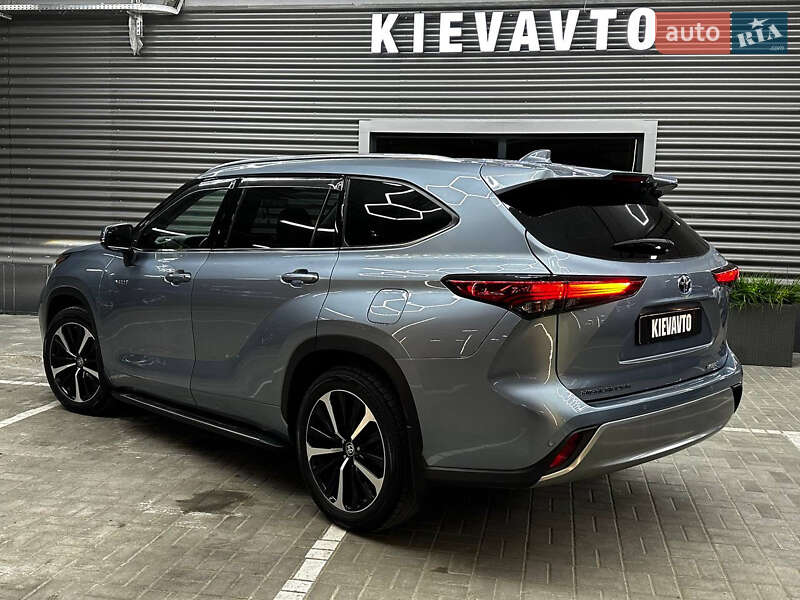 Внедорожник / Кроссовер Toyota Highlander 2020 в Киеве