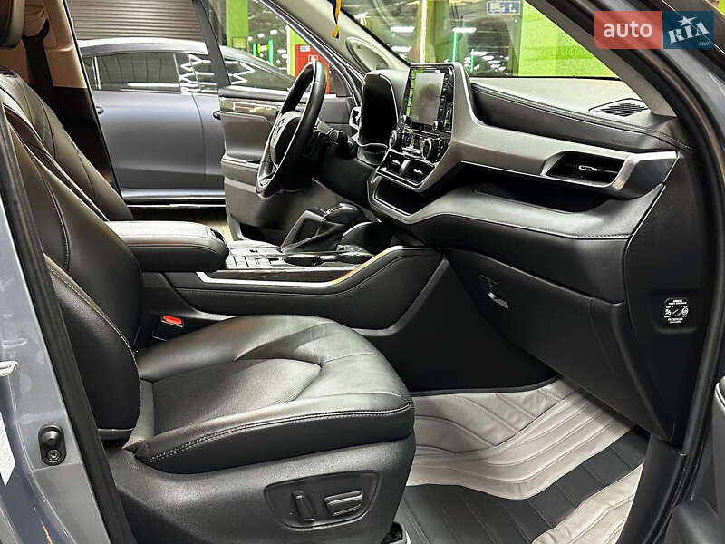 Внедорожник / Кроссовер Toyota Highlander 2020 в Киеве