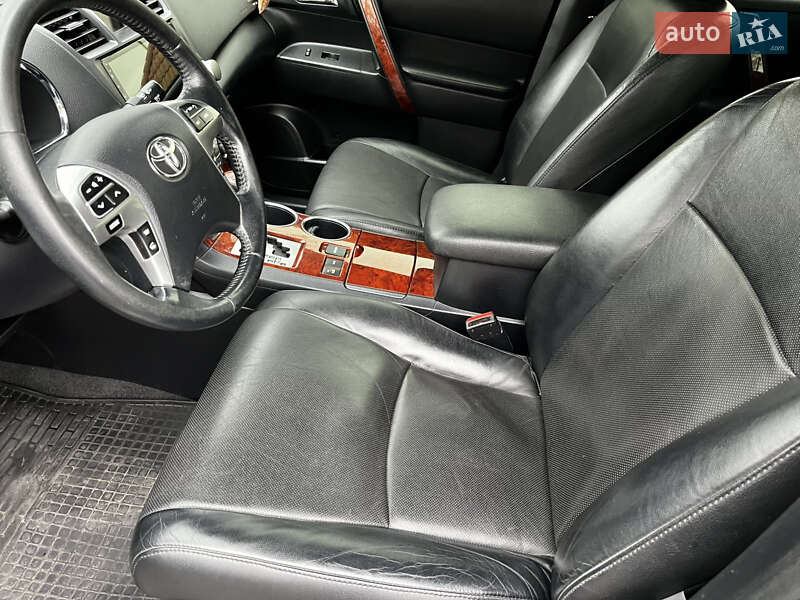 Позашляховик / Кросовер Toyota Highlander 2012 в Вінниці