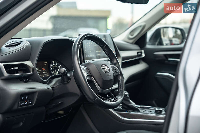 Внедорожник / Кроссовер Toyota Highlander 2021 в Черновцах фото 25 Внедорожник / Кроссовер Toyota Highlander 2021 в Черновцах