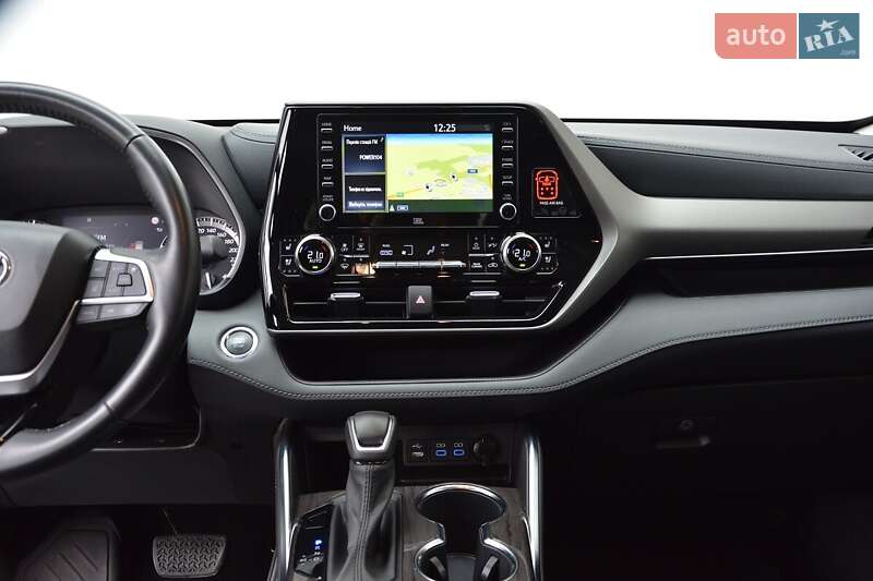 Позашляховик / Кросовер Toyota Highlander 2022 в Києві