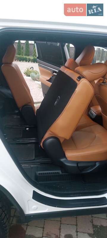 Внедорожник / Кроссовер Toyota Highlander 2021 в Ровно фото 15 Внедорожник / Кроссовер Toyota Highlander 2021 в Ровно