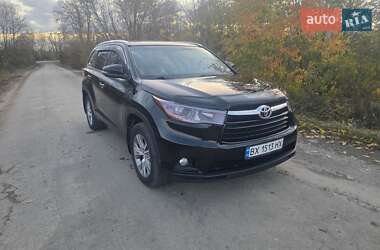 Внедорожник / Кроссовер Toyota Highlander 2014 в Новой Ушице