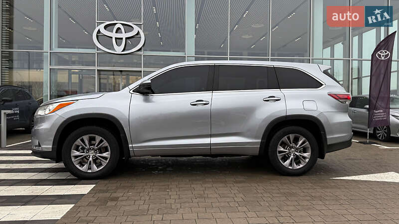 Внедорожник / Кроссовер Toyota Highlander 2014 в Ровно
