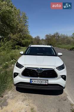 Позашляховик / Кросовер Toyota Highlander 2022 в Одесі