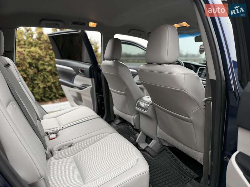 Внедорожник / Кроссовер Toyota Highlander 2015 в Днепре фото 23 Внедорожник / Кроссовер Toyota Highlander 2015 в Днепре