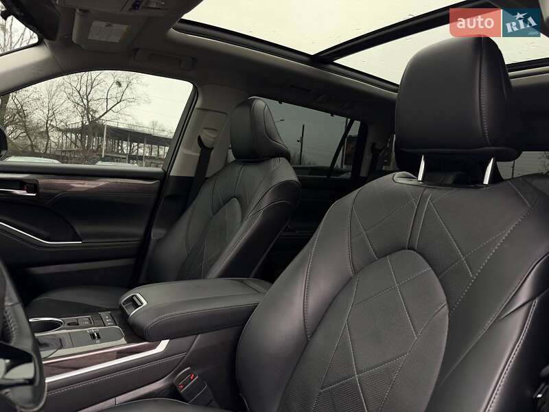 Позашляховик / Кросовер Toyota Highlander 2020 в Харкові фото 15 Позашляховик / Кросовер Toyota Highlander 2020 в Харкові