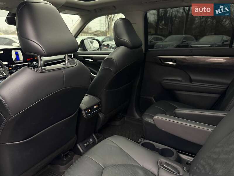 Позашляховик / Кросовер Toyota Highlander 2020 в Харкові фото 18 Позашляховик / Кросовер Toyota Highlander 2020 в Харкові