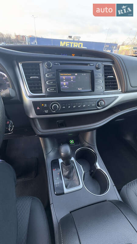 Внедорожник / Кроссовер Toyota Highlander 2015 в Днепре