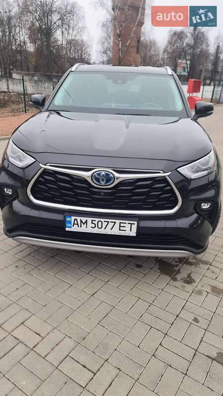 Toyota Highlander 2021