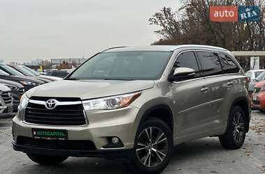 Позашляховик / Кросовер Toyota Highlander 2016 в Києві