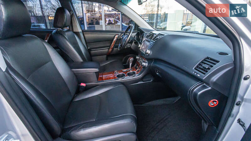 Позашляховик / Кросовер Toyota Highlander 2013 в Дніпрі фото 6 Позашляховик / Кросовер Toyota Highlander 2013 в Дніпрі