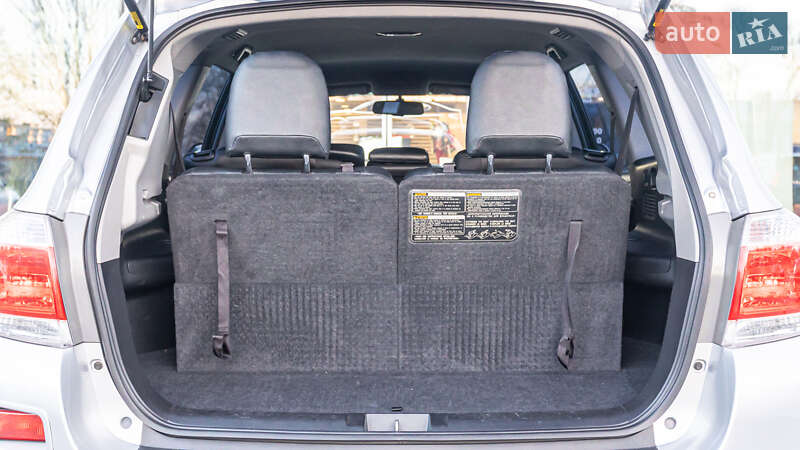 Позашляховик / Кросовер Toyota Highlander 2013 в Дніпрі фото 12 Позашляховик / Кросовер Toyota Highlander 2013 в Дніпрі