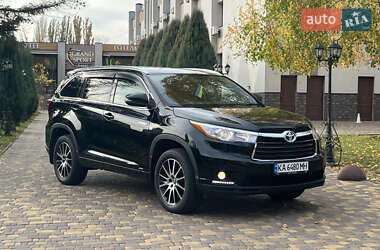 Внедорожник / Кроссовер Toyota Highlander 2016 в Броварах