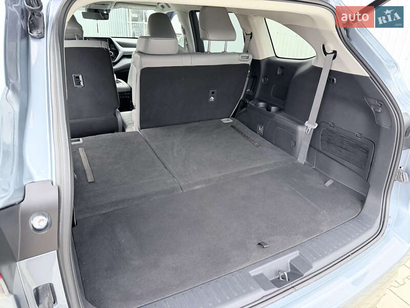 Внедорожник / Кроссовер Toyota Highlander 2021 в Киеве