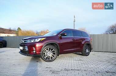 Внедорожник / Кроссовер Toyota Highlander 2019 в Мукачево