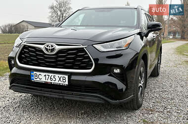 Внедорожник / Кроссовер Toyota Highlander 2020 в Луцке