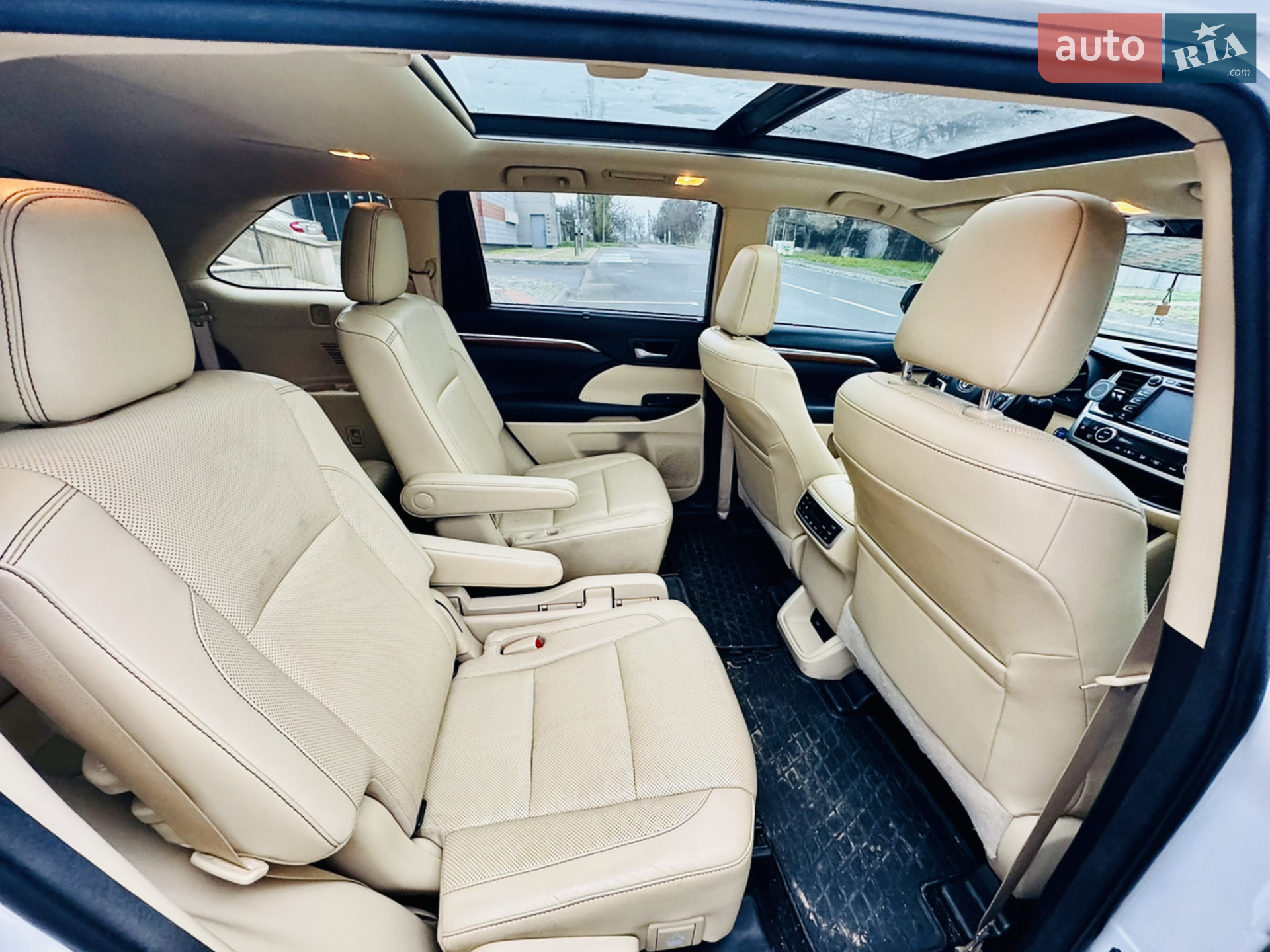 2017 Toyota Highlander - мініатюра 14