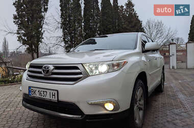 Внедорожник / Кроссовер Toyota Highlander 2012 в Ровно
