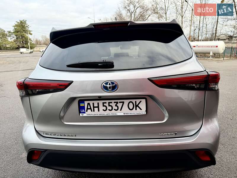 Позашляховик / Кросовер Toyota Highlander 2021 в Дніпрі