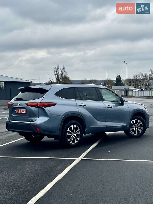 Позашляховик / Кросовер Toyota Highlander 2021 в Вінниці
