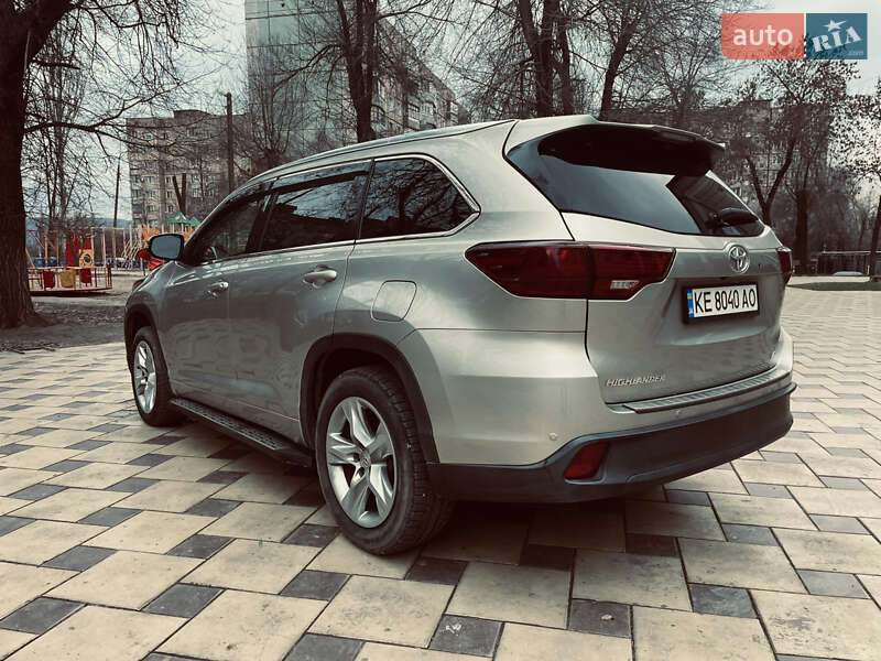Внедорожник / Кроссовер Toyota Highlander 2015 в Кривом Роге фото 8 Внедорожник / Кроссовер Toyota Highlander 2015 в Кривом Роге